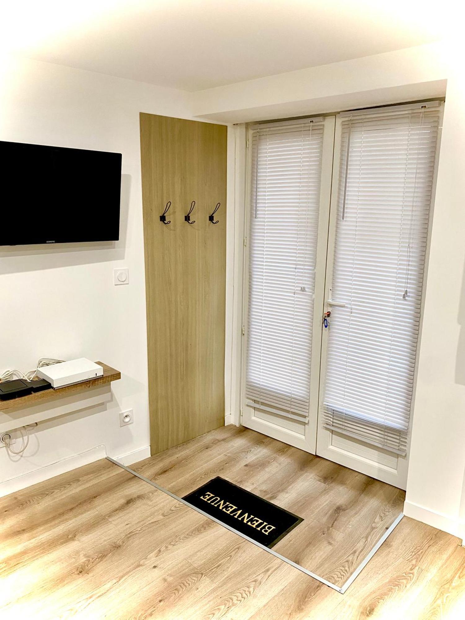شقة Relax & Cosy Saint Just Saint Rambert المظهر الخارجي الصورة