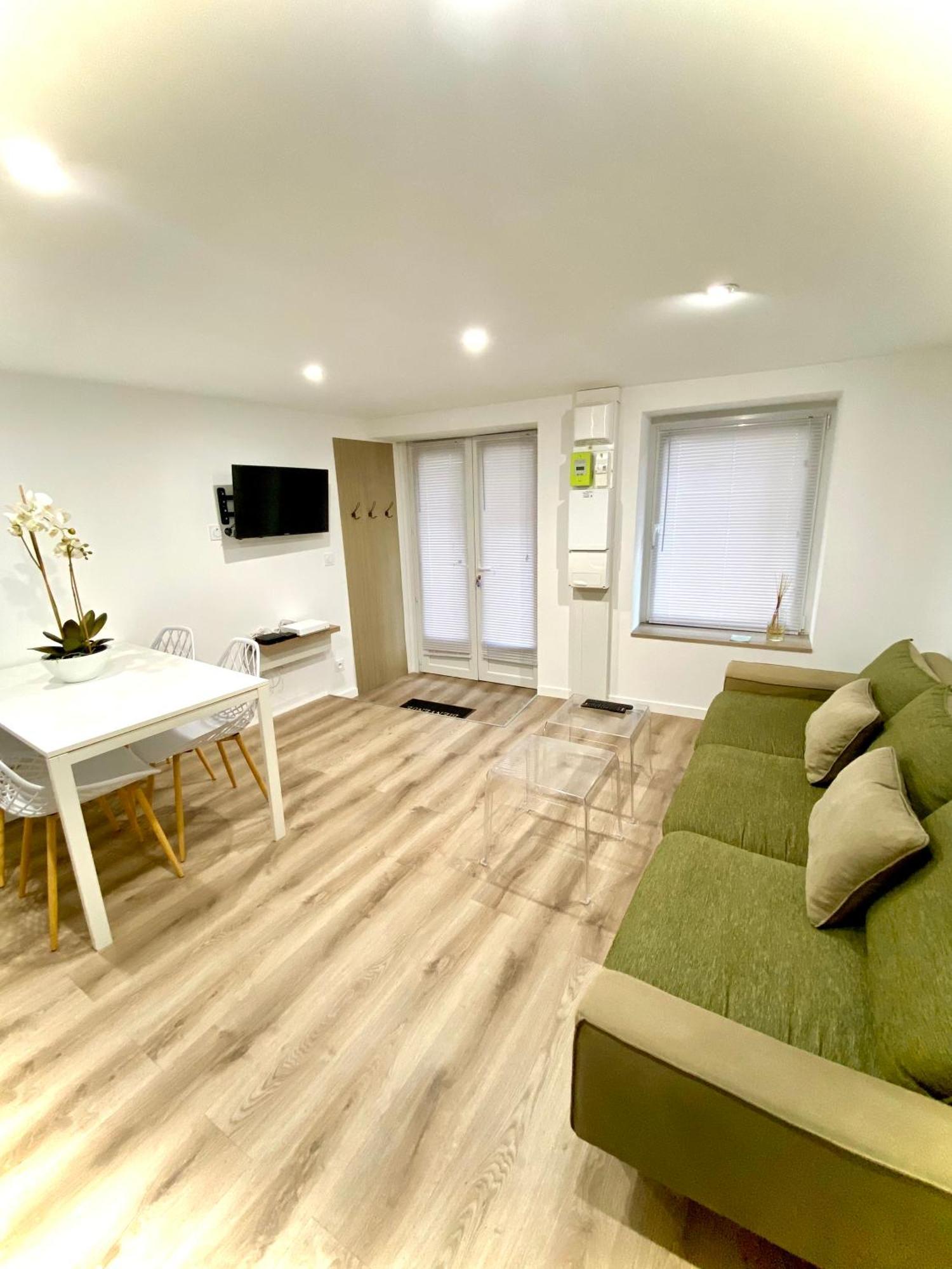 شقة Relax & Cosy Saint Just Saint Rambert المظهر الخارجي الصورة