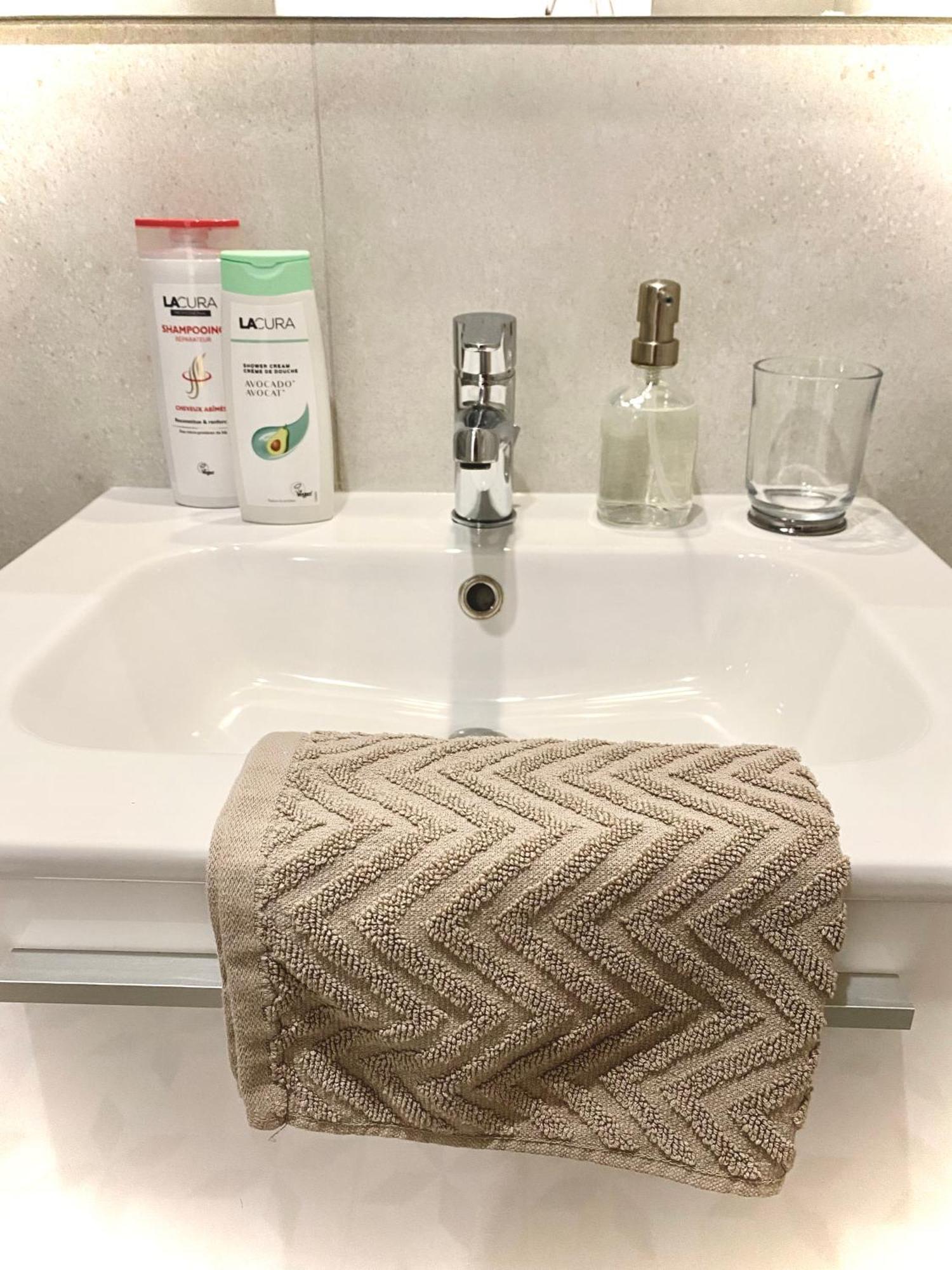 شقة Relax & Cosy Saint Just Saint Rambert المظهر الخارجي الصورة